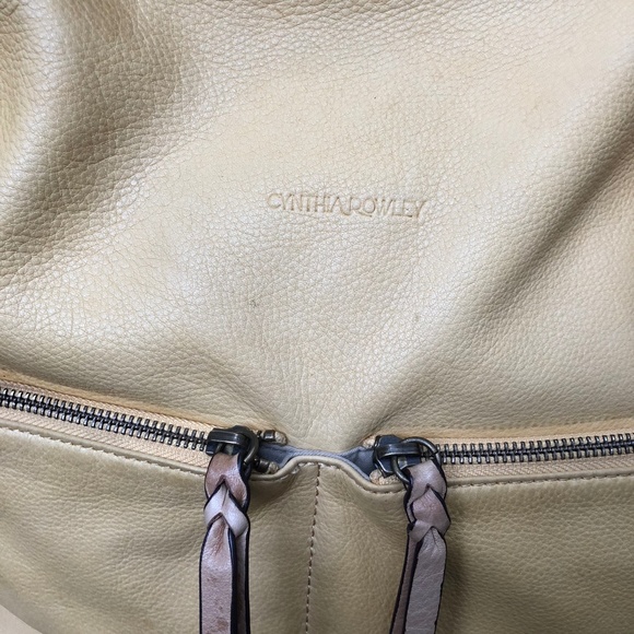 Cynthia Rowley butter yellow leather tote bag - Picture 2 of 8